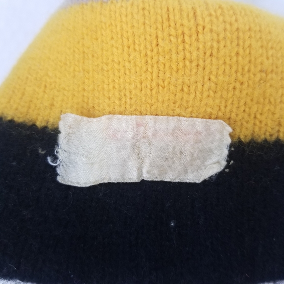 SOLD🌈1980s wool knit striped beanie - Picture 7 of 8